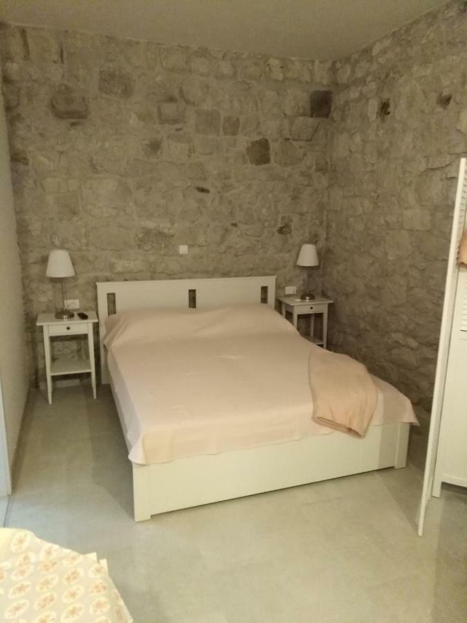 דרזניצה Apartment Iris מראה חיצוני תמונה