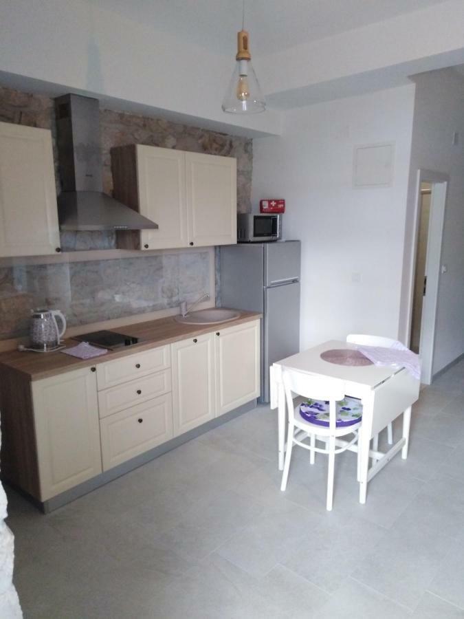 דרזניצה Apartment Iris מראה חיצוני תמונה