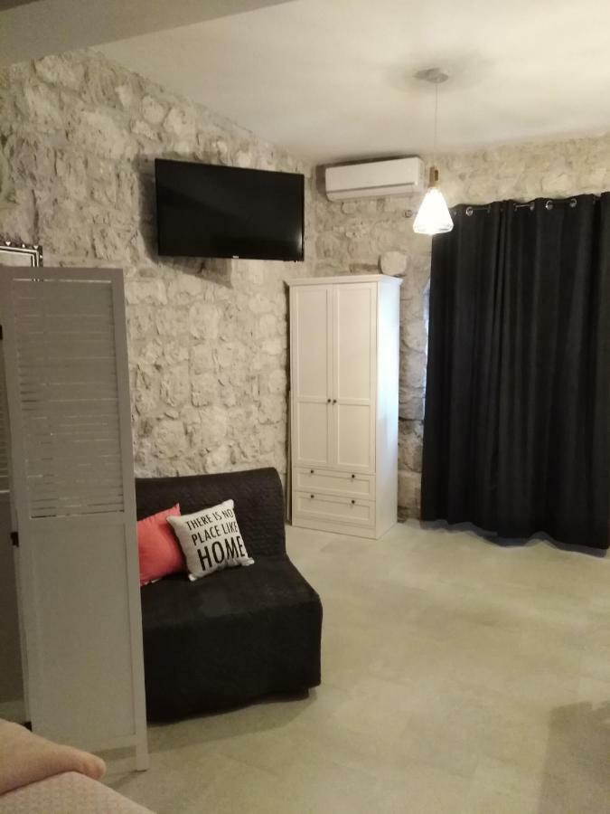 דרזניצה Apartment Iris מראה חיצוני תמונה
