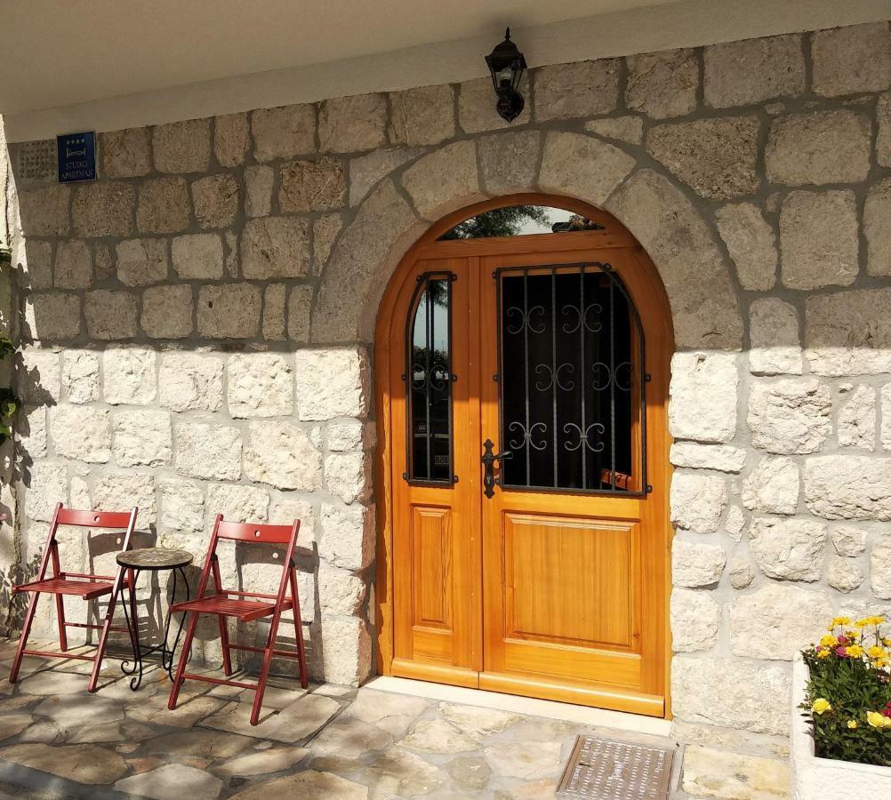דרזניצה Apartment Iris מראה חיצוני תמונה
